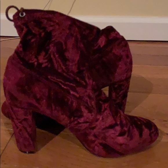 Express Booties - Picture 2 of 4